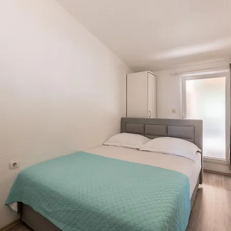 Stari Hill Private Pool Split