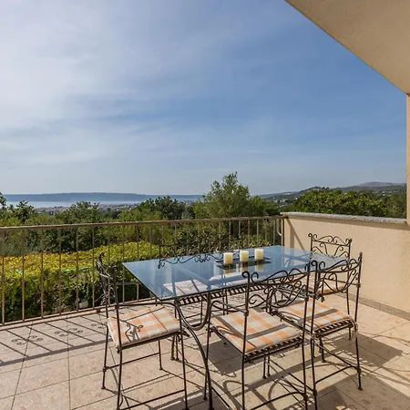 Stari Hill Private Pool فيلة