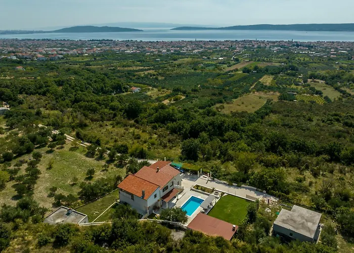 Stari Hill Private Pool *