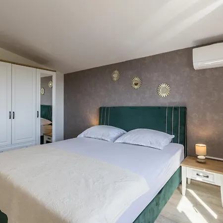 Stari Hill Private Pool